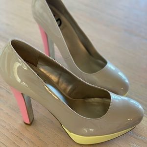 Guess heels